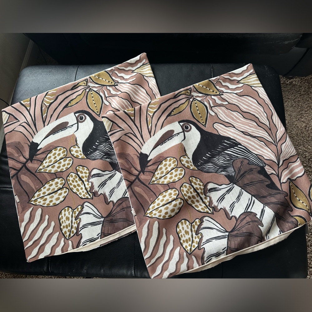 Pillow Covers NWOT Set of 2 Toucan Tropical Palm Design